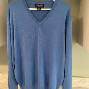 Men's V neck Sweater
